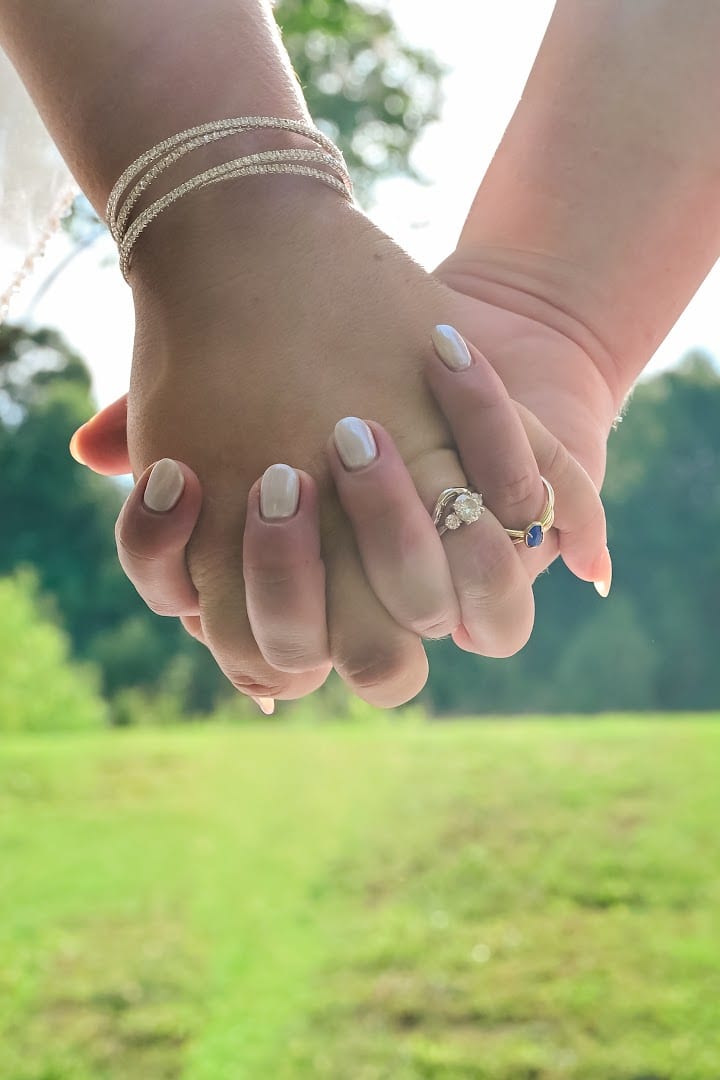 Amanda and Reaghan — item 32